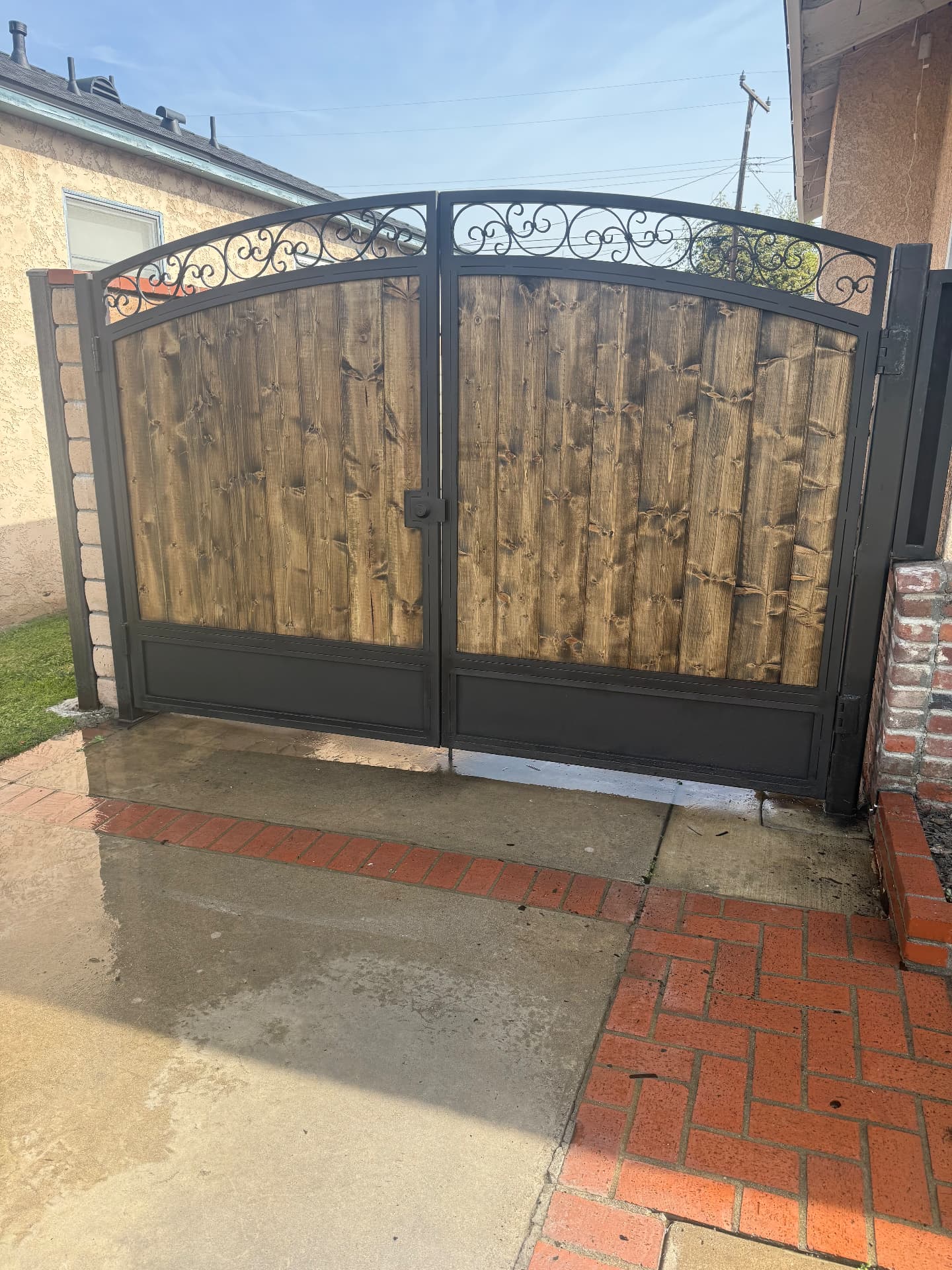 Wood & Scrollwork Driveway Gate