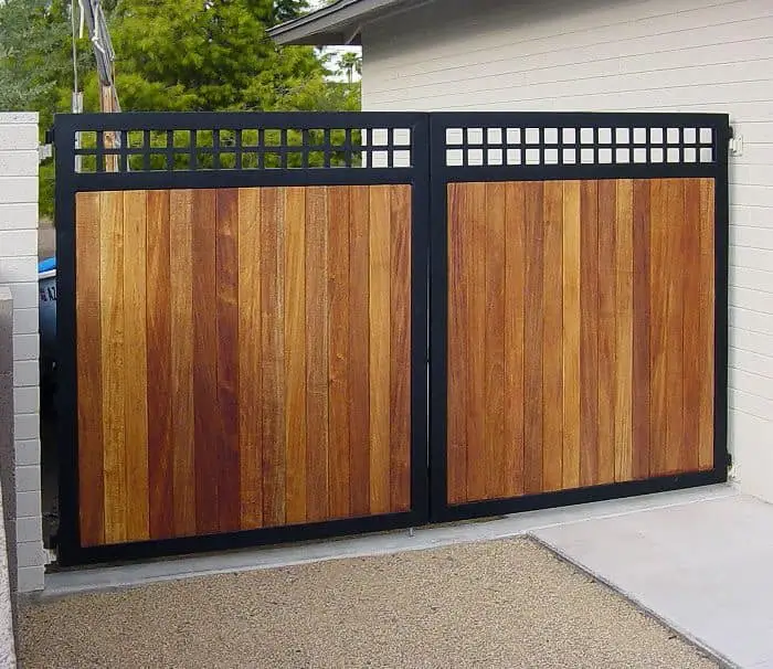 Wood & Metal Grid-Top Double Gate