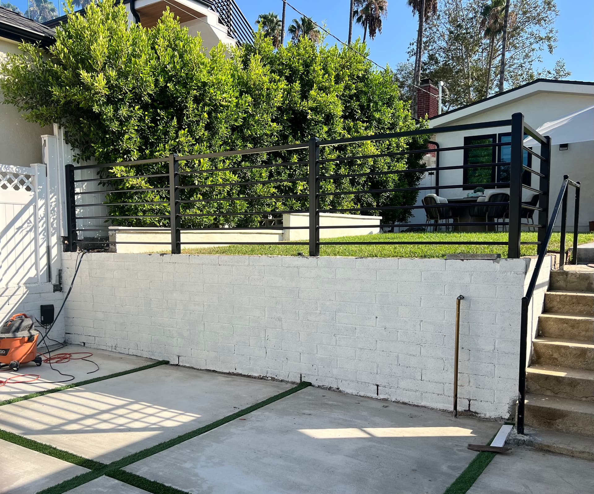 Horizontal Rail Fence & Handrail