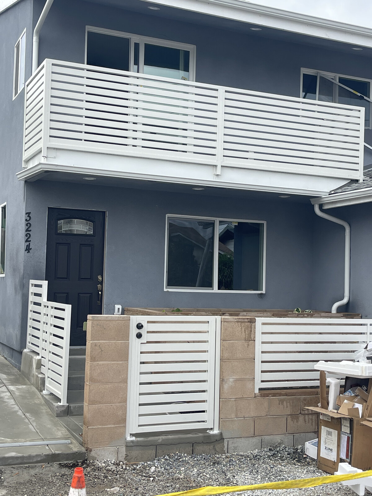 Horizontal Slat Balcony & Fence